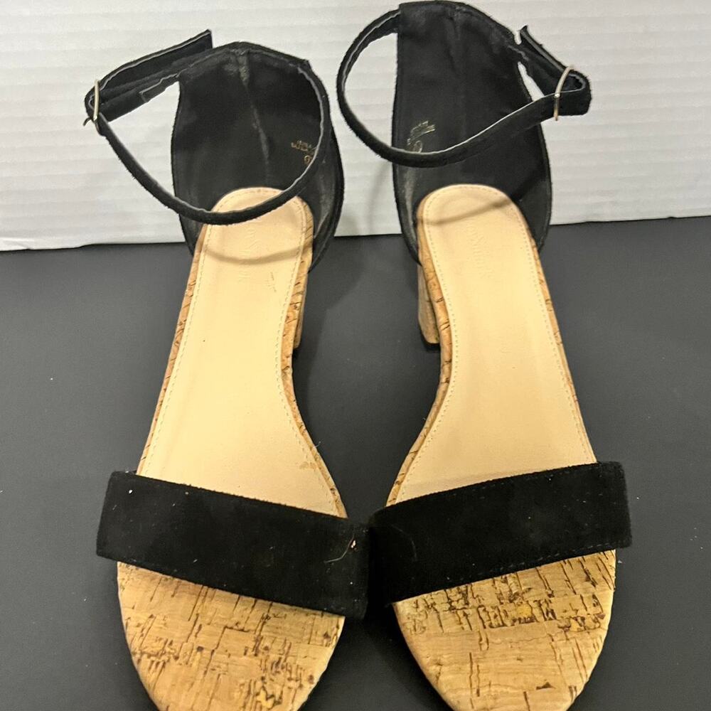 Lov mark black suede block